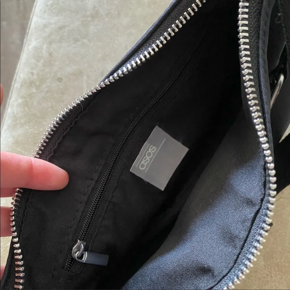 ASOS Nylon black shoulder bag with silver hardware - Image 5