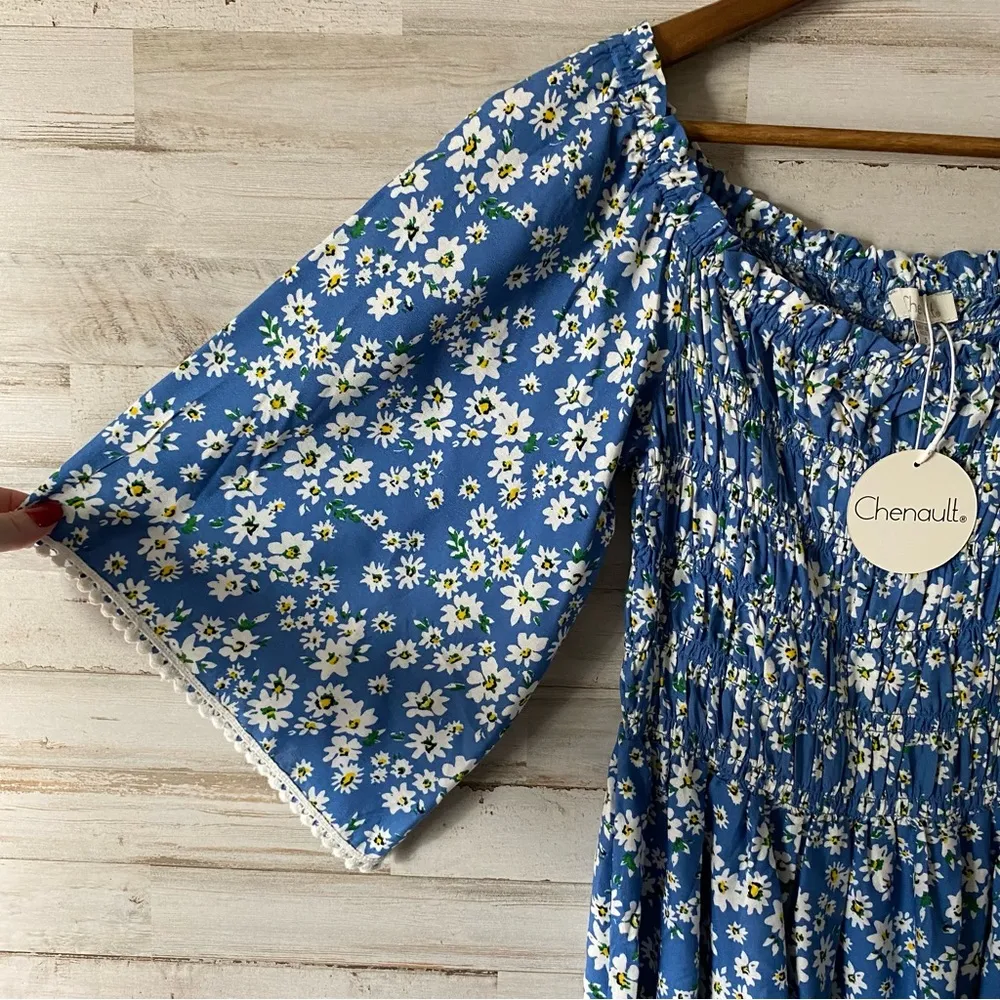 NWT  Chenault Blue Floral Ruched Top Small - Image 5