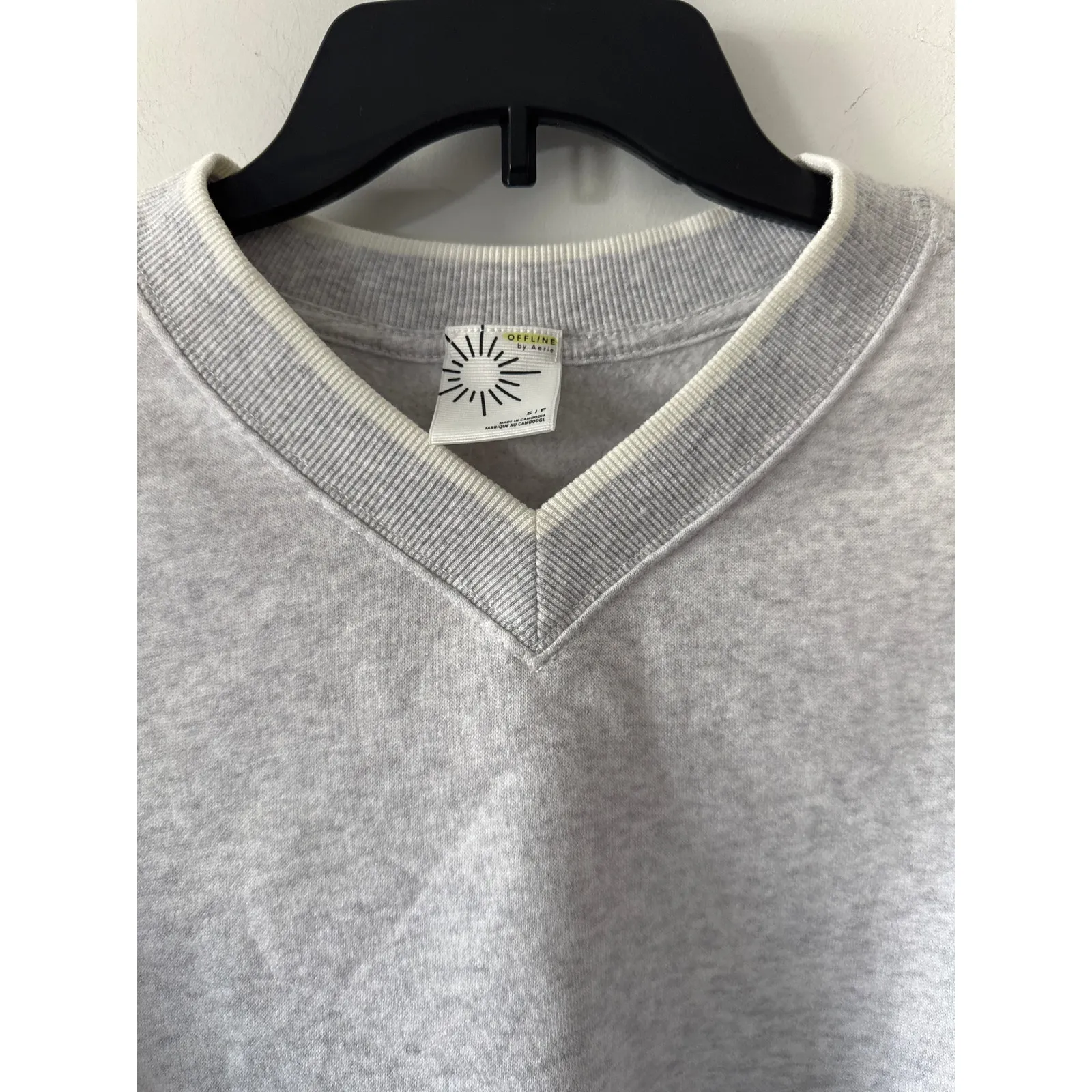 Brand New Offline by Aerie Women's Size XS Pullover V Neck Sweater Top - Image 3