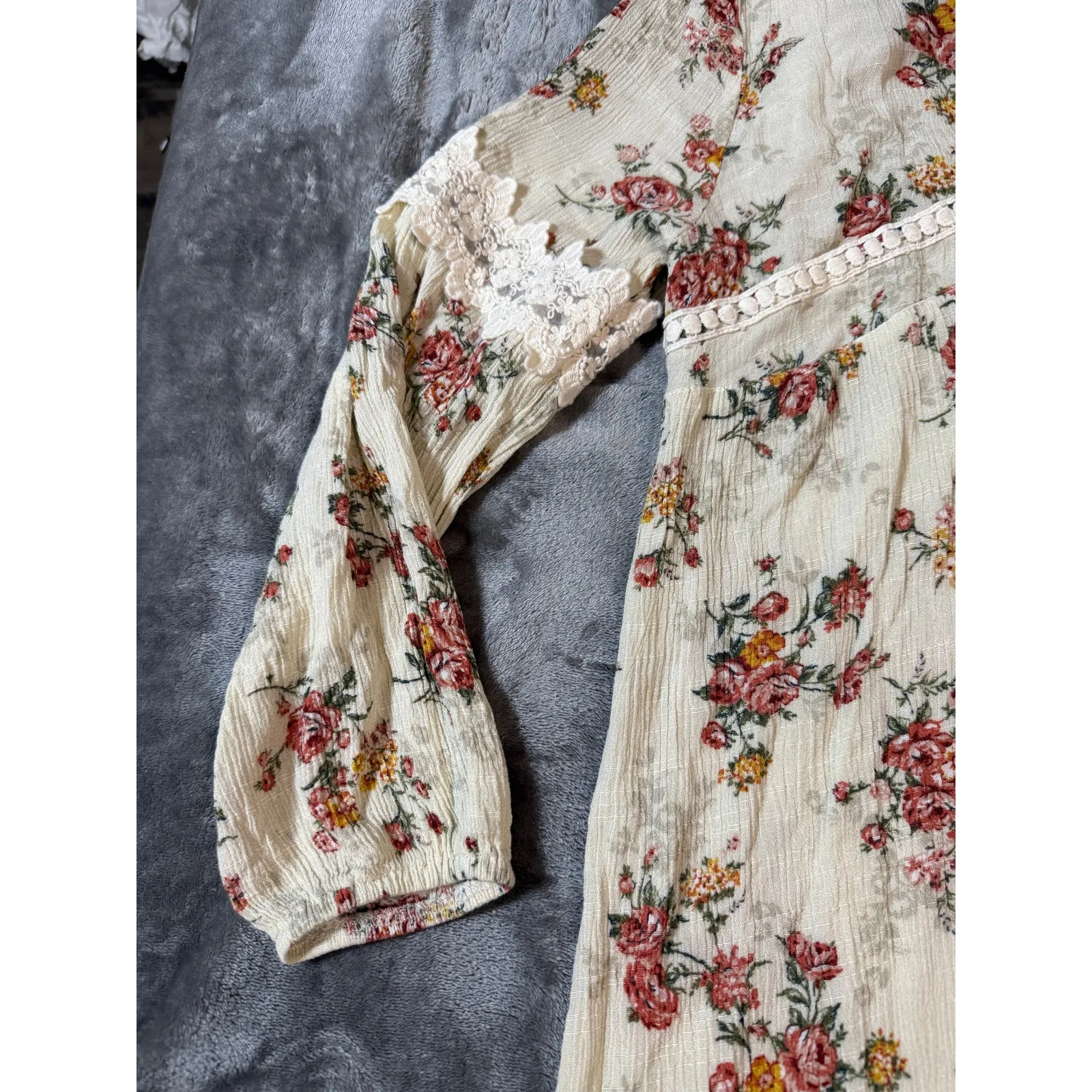 Tassels N Lace Size Small Bohemian Blouse Floral Lightweight V-Neck Tunic Dress‎ - Image 6