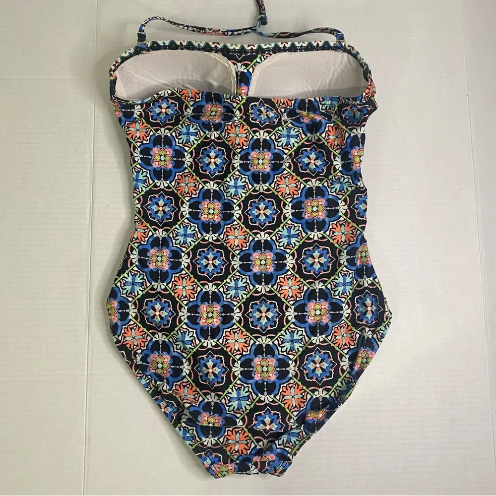 La Blanca Spanish Tiles Women's Size 6 One Piece Halter Shirred Swimsuit - Image 4
