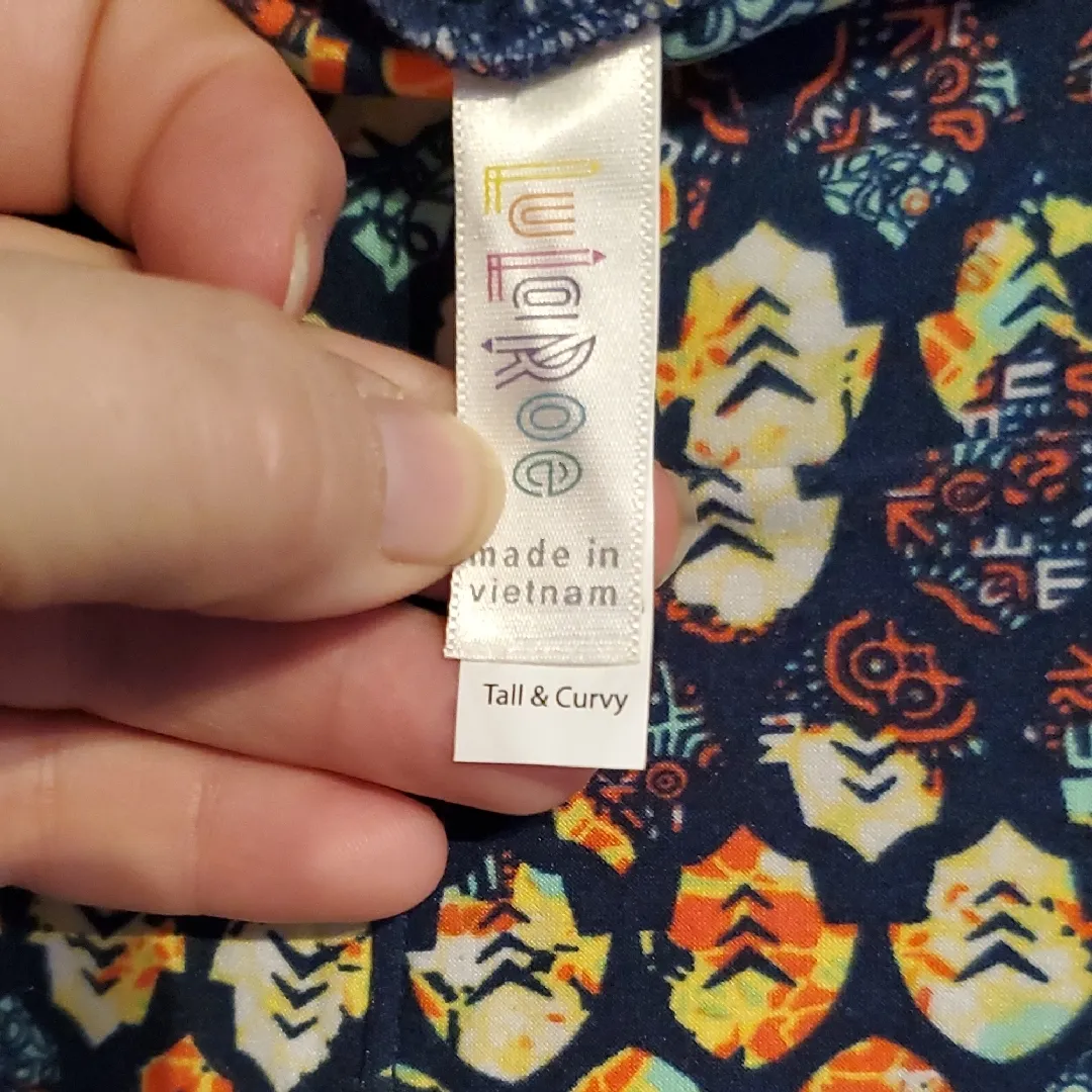 LuLaRoe Tall & Curvy Women's Leggings with Colorful Geometric Pattern - Image 2