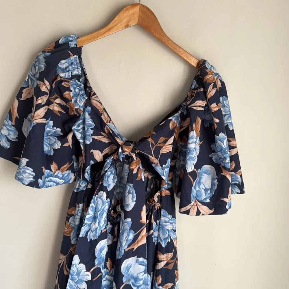 Abercrombie & Fitch angel sleeve twist front midi dress blue floral XS - Image 8