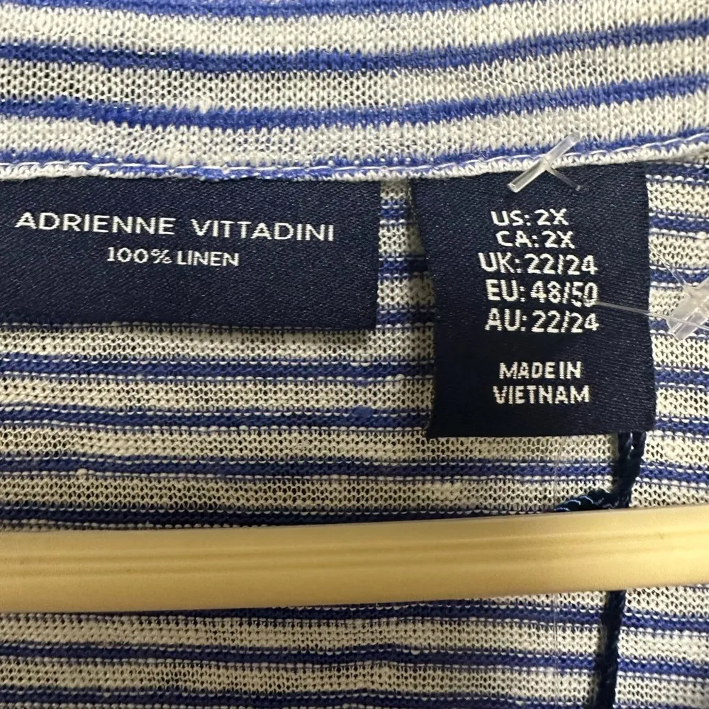Adrienne Vittadini 3/4 sleeve striped top - Image 3
