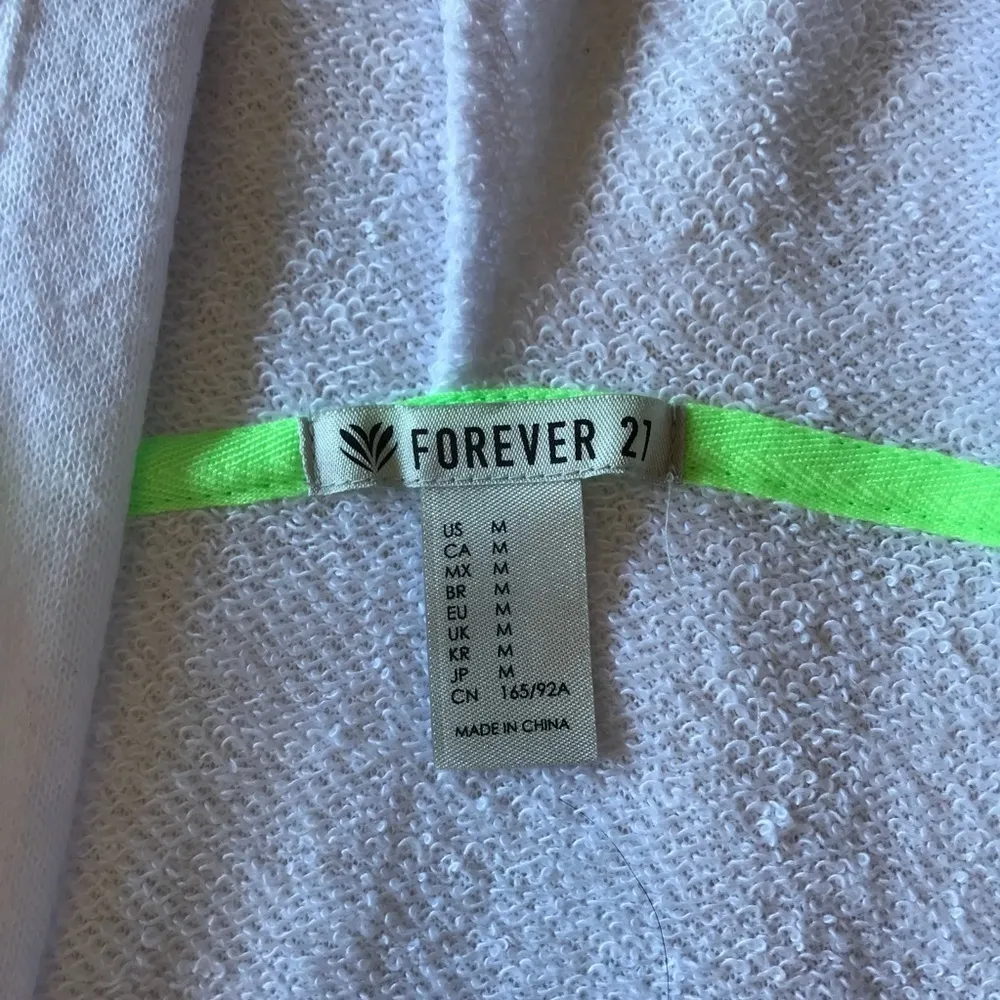 Forever 21 Active Lace-Up Boxing Hoodie Size Medium - Image 4