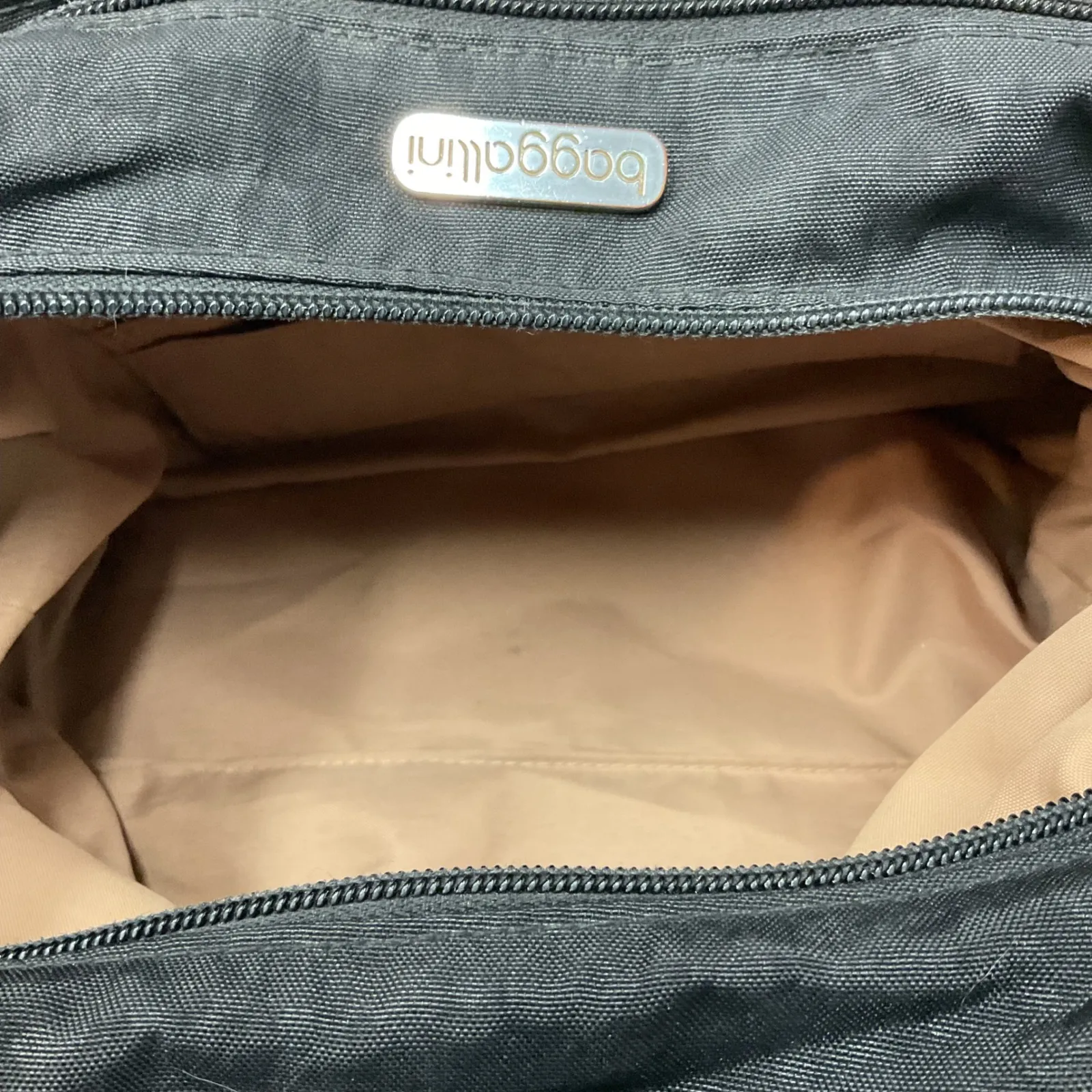 Baggallini Crossbody Bag Adjustable Strap Nylon Black Tan Classic W/ Makeup Bag - Image 10