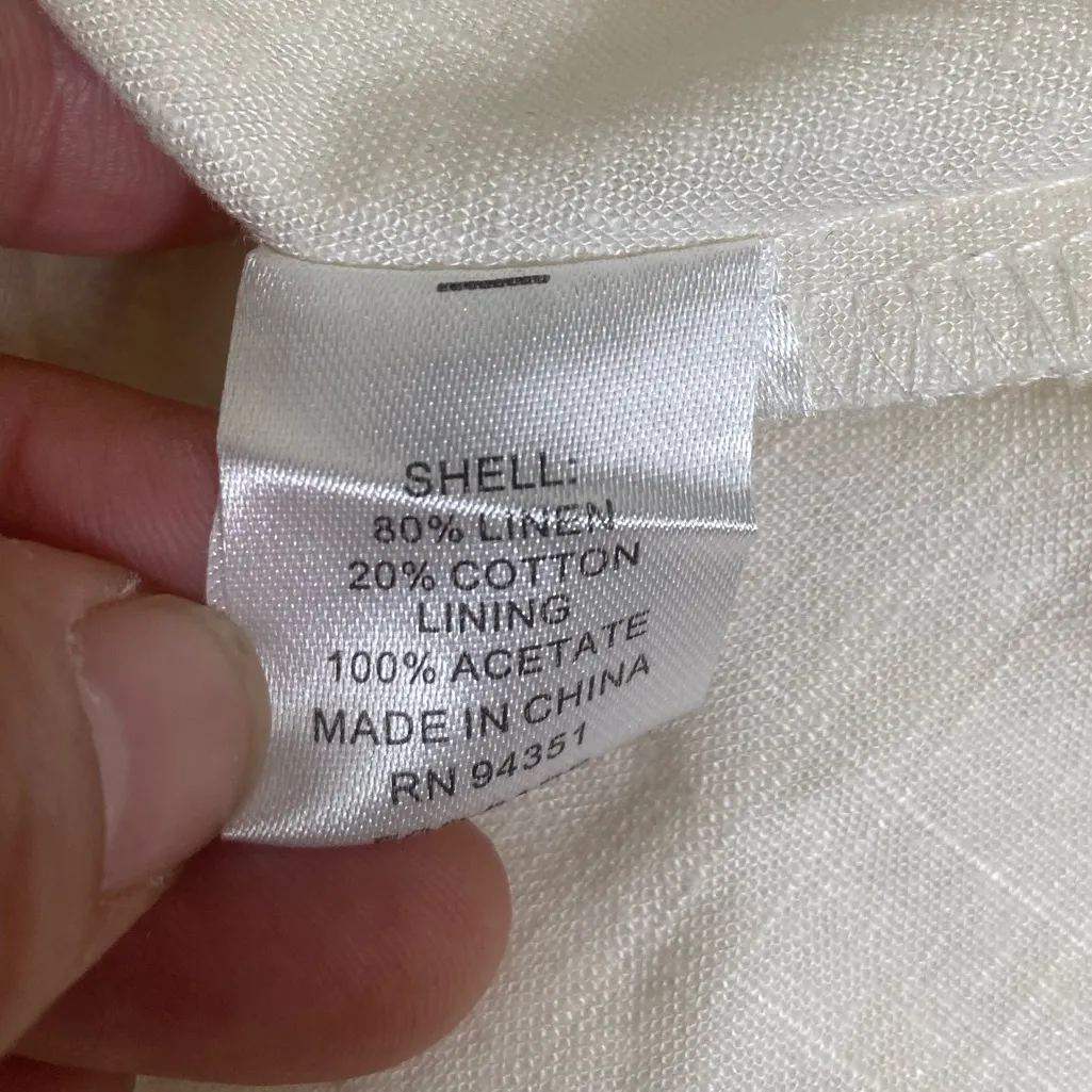 Jade by Melody Tam Ivory Embroidered Blouse Size Medium Line. Cotton Blend Red - Image 11