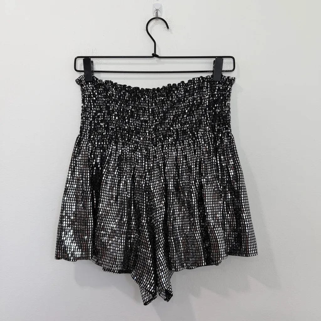Queen Of Sparkles Black Disco Ribbed Swing Short Metallic
Size Medium - Image 3