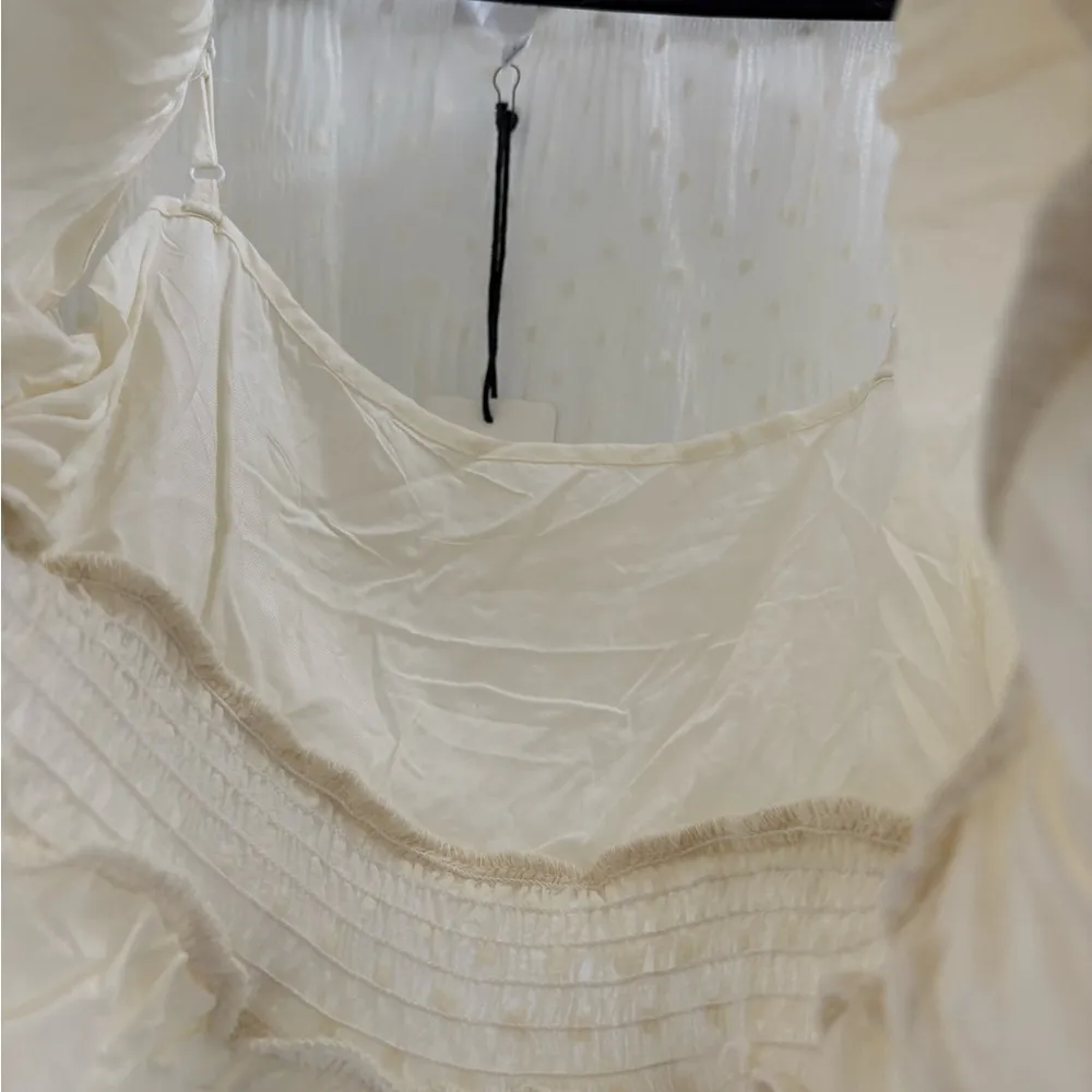 Line and dot revolve Kate Chiffon Overlay Top in Ivory blouse size large nwt - Image 5