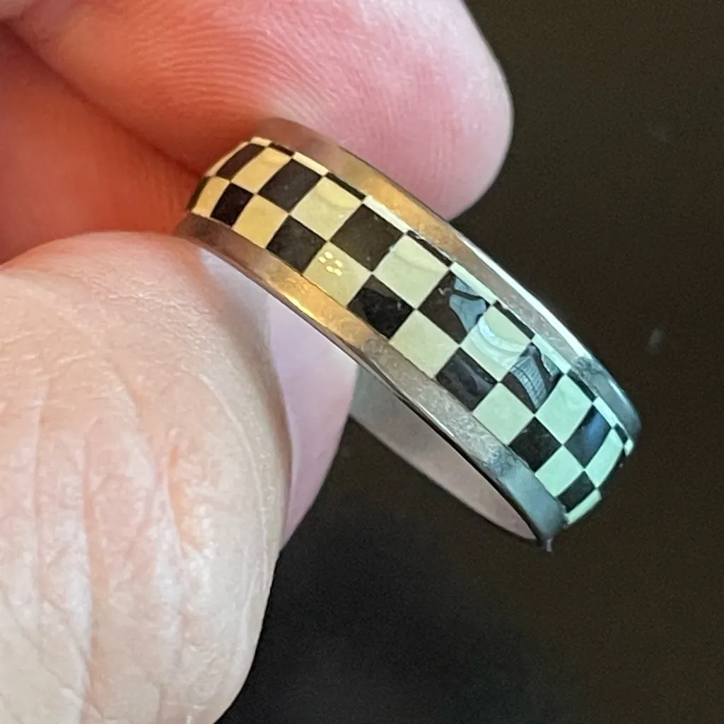 Glow in the dark race track ring size 11.5 Green - Image 8