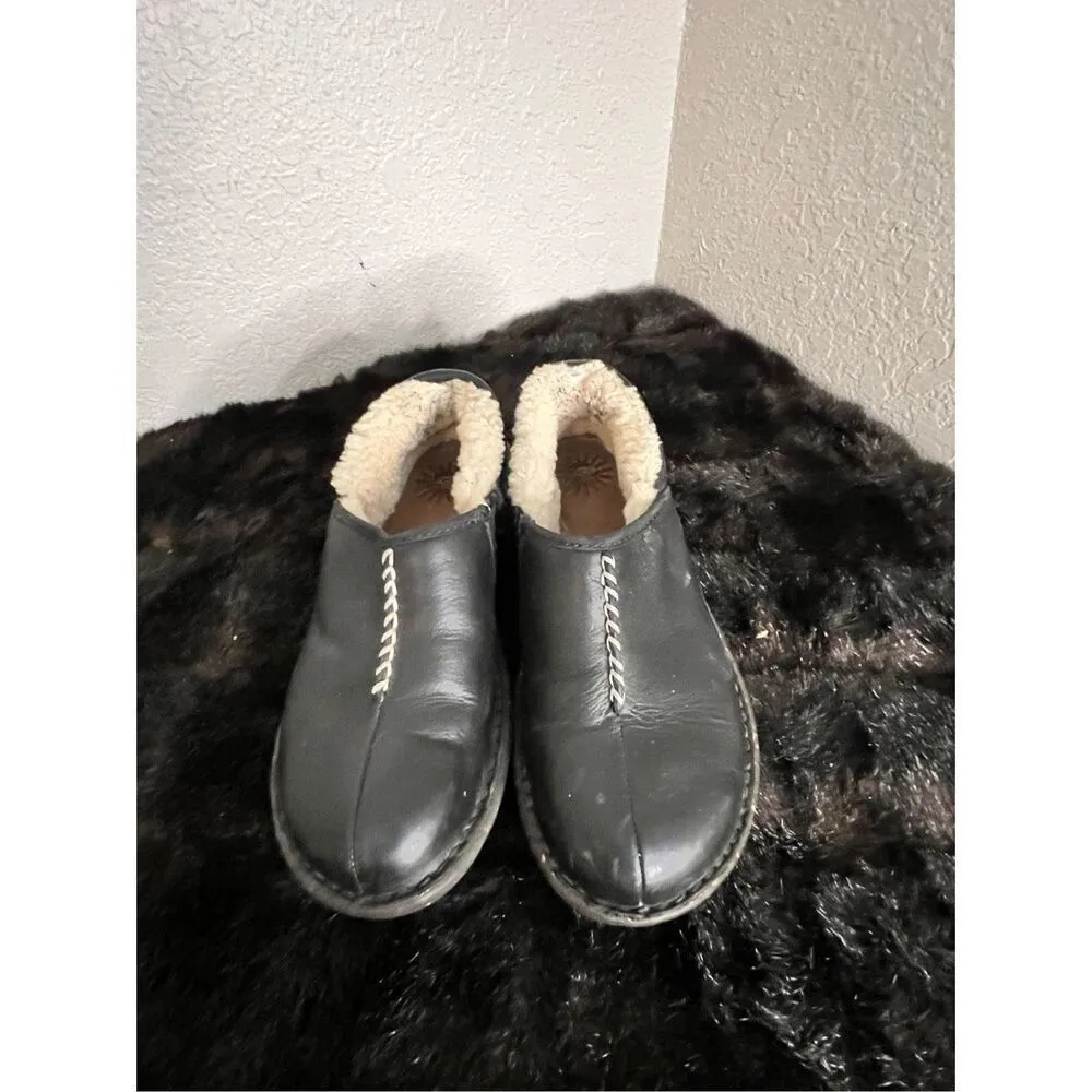 UGG Australia Bettey 1928 Black Leather Sheepskin Lined Loafers Women Sz 7 - Image 2