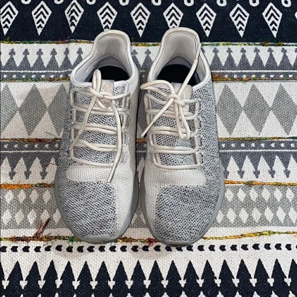 Adidas  EUC   - Image 4