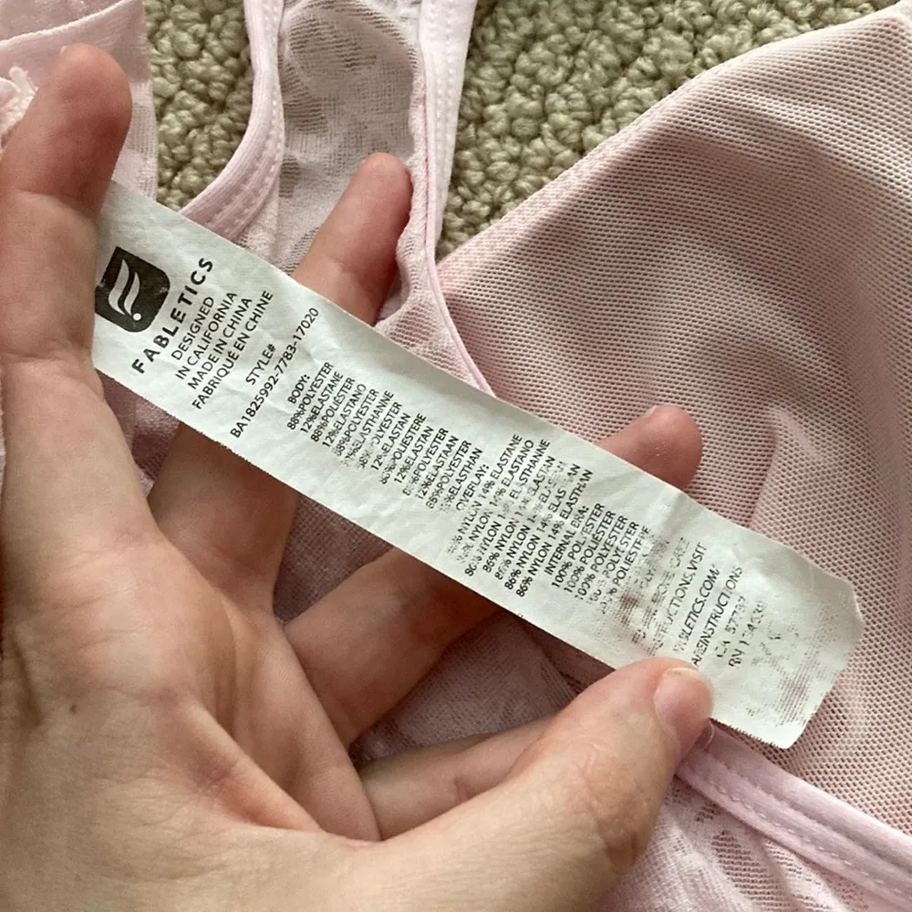 Fabletics Pale Pink Lacy Sports Bra Light Support Size XS Ballet Barbie Like New - Image 7