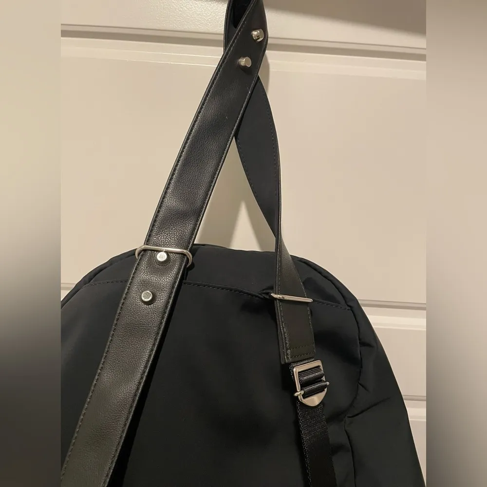 Ltd edition Haerfest Mercedes Benz collaboration backpack euc Black - Image 4