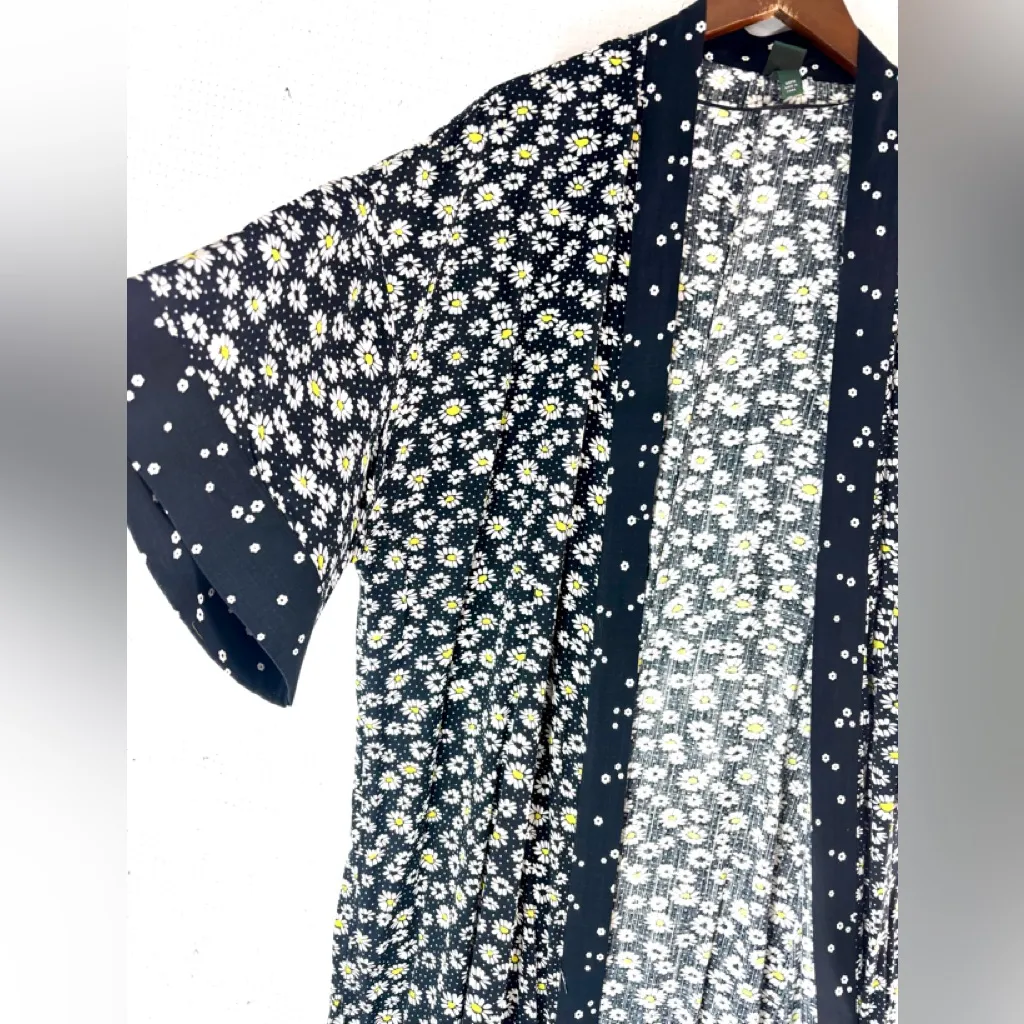 Wild Fable M Sunflowers Kimono Black n Yellow on White Floral Open Duster - Image 4