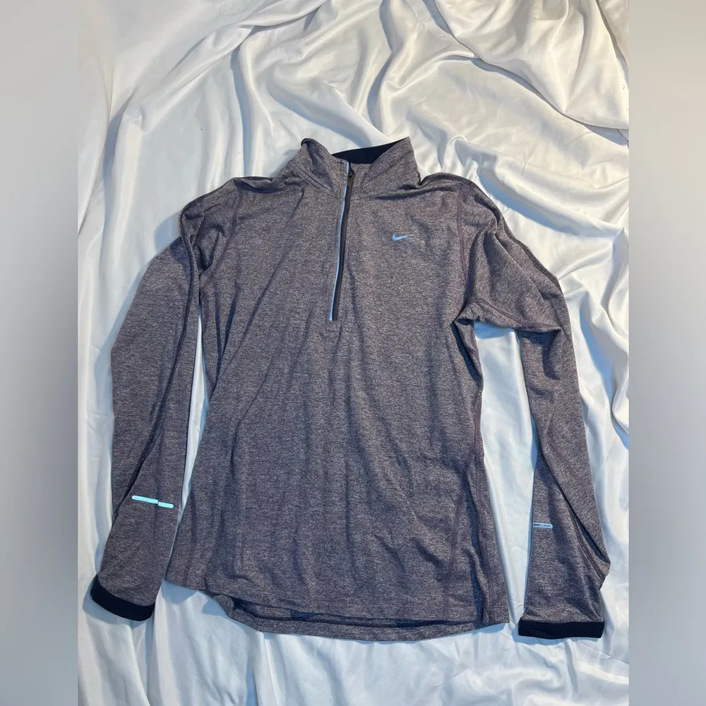Nike Dri-FIT Running 1/4 Zip Performance top | M - Image 11