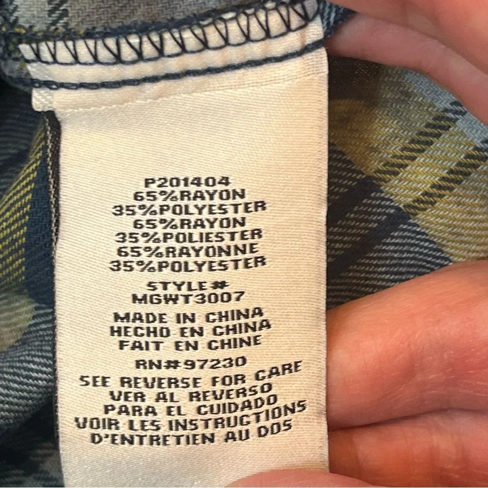 NWT Madden Girl Blue Plaid Cropped Flannel Button Front Blouse Size XS - Image 7