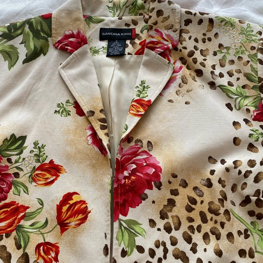 Sandra King Cheetah & Flowers Print Blazer Sz 6 - Image 5