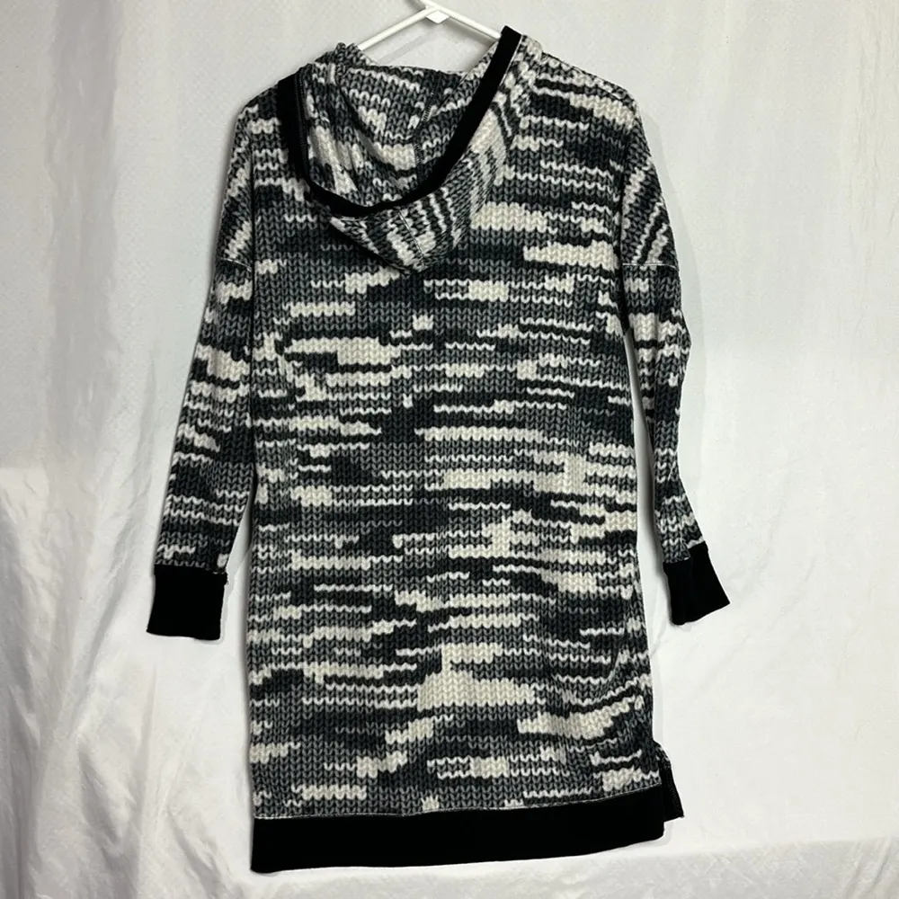Simply Vera Wang Hooded Pullover Sweater Black White Soft Fleece Size Small S - Image 3
