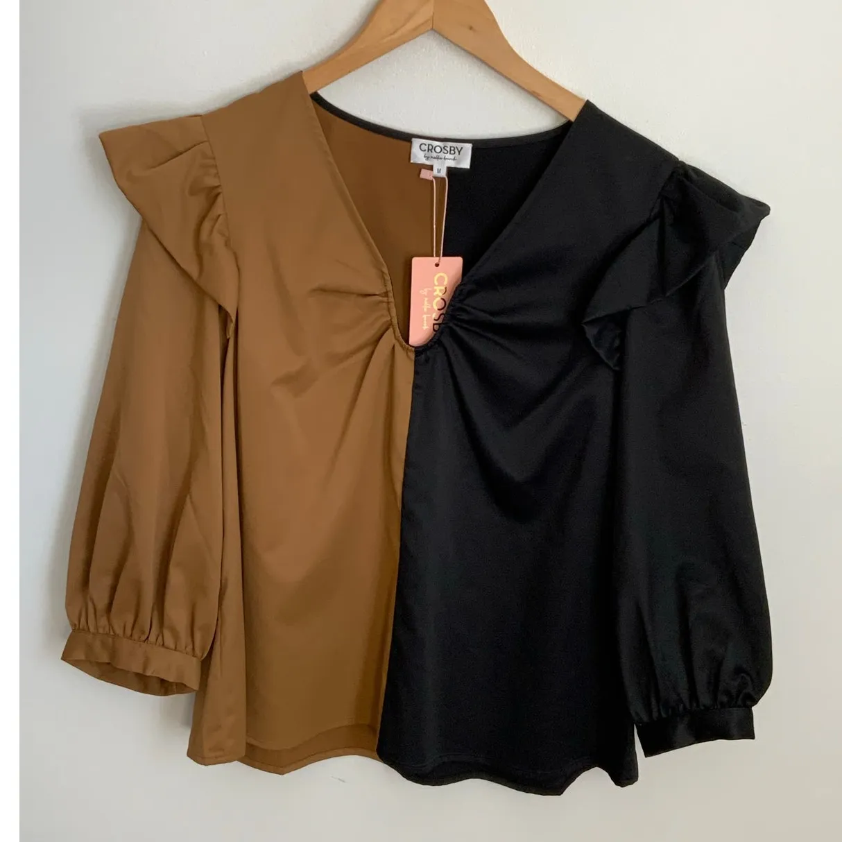 Crosby Anya‎ Top - Cappuccino size medium - Image 2