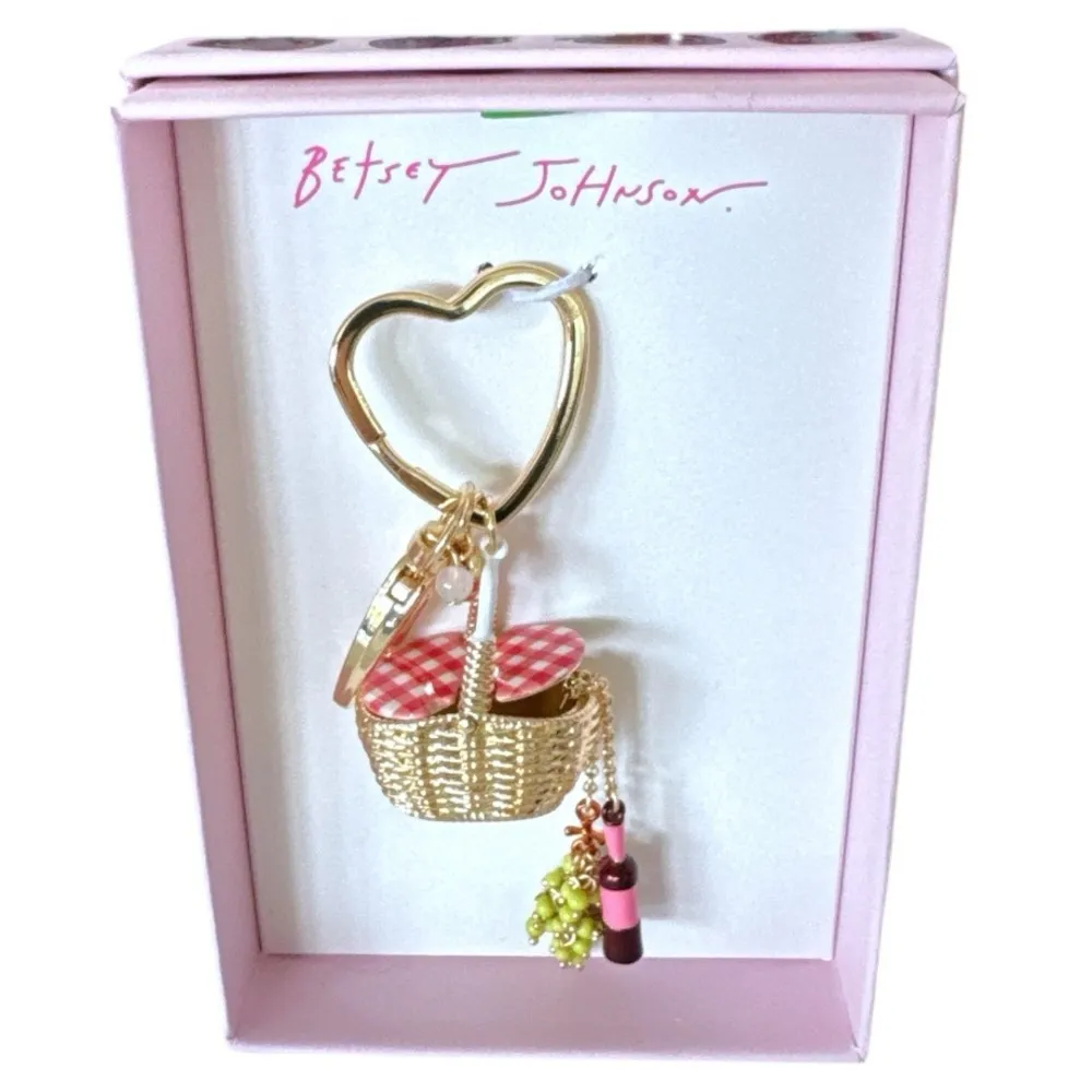 Betsey Johnson Picnic Basket Grapes and Wine Purse Charm Keychain Gold - Image 5