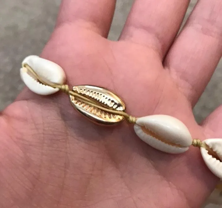 Boutique Shell Necklace - Image 3