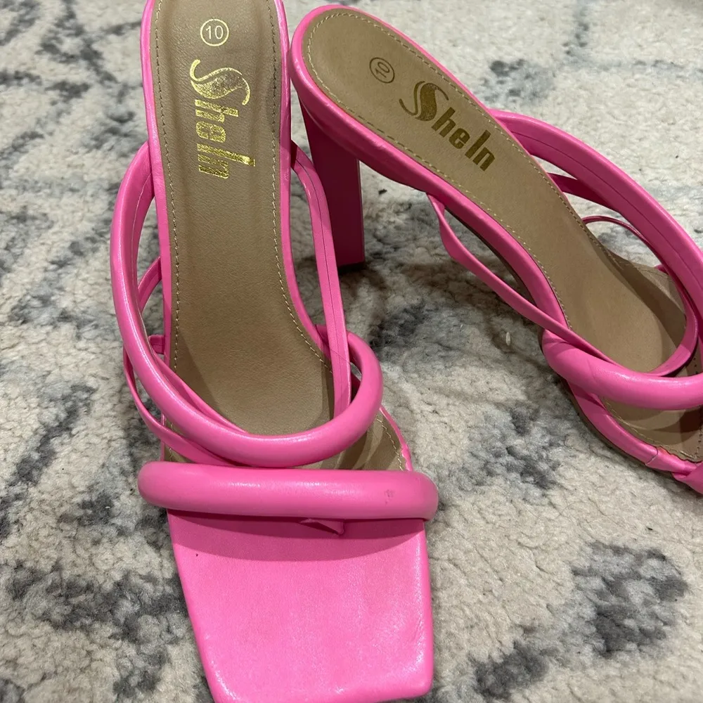 SheIn Hot Pink Chunky Cross Strapped High Heels - Image 3