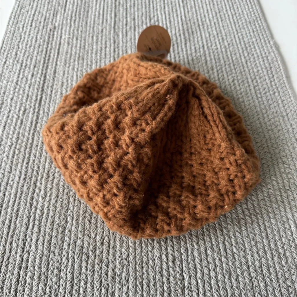 Britt’s Knits Camel Tan Chunky Knit Beret NWT - Image 2