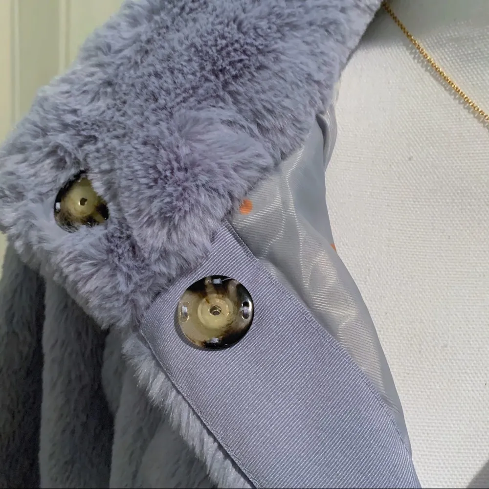 NWT Philosophy Periwinkle GORGEOUS Faux Fur Jacket M - Image 3