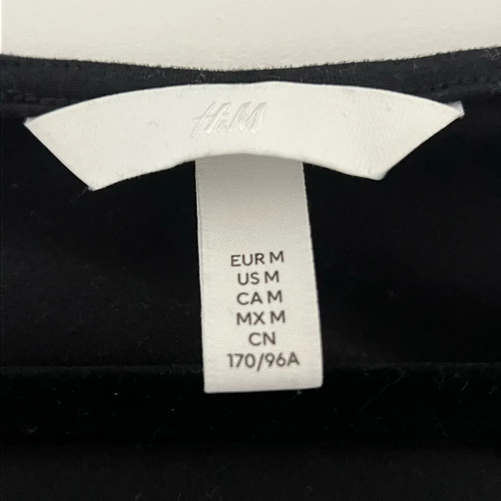 H&M  SQUARE-NECK THONG BODYSUIT - Image 3