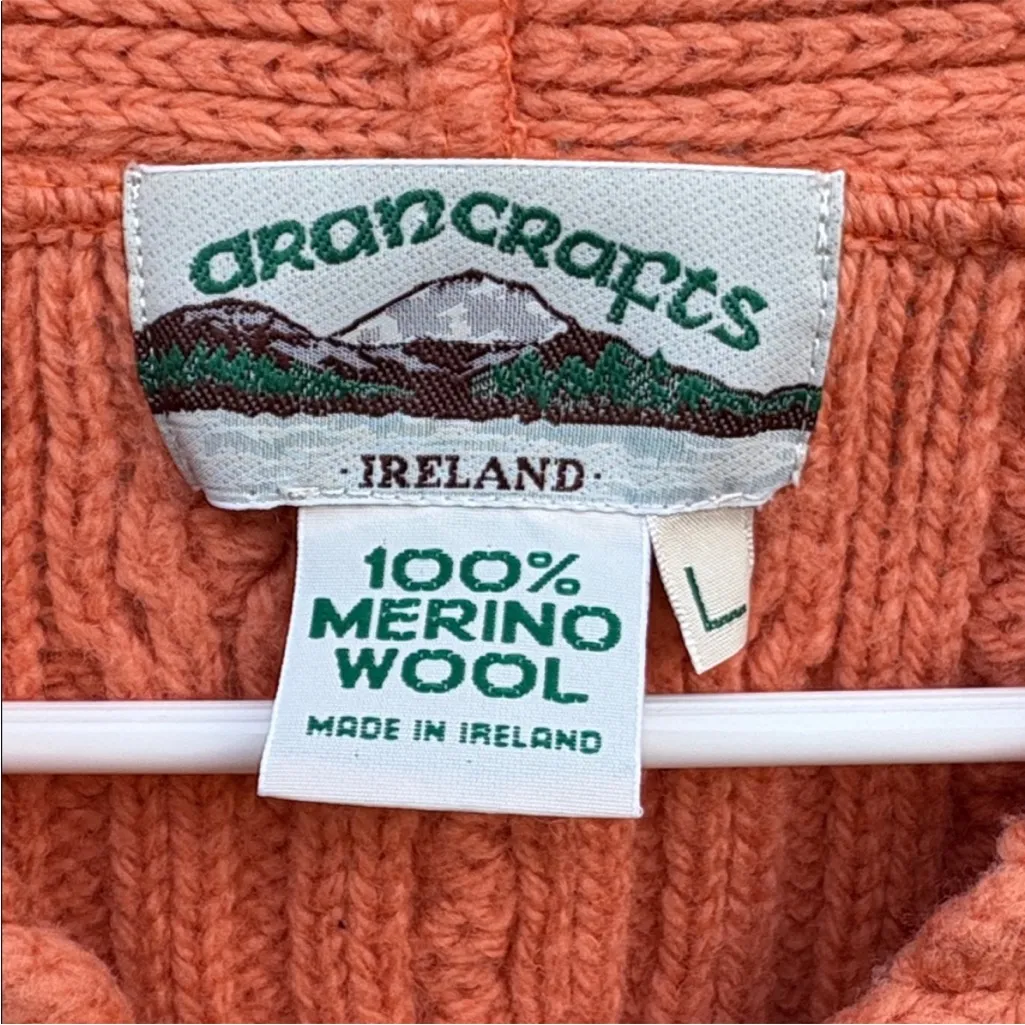 Like New Aran Crafts Merino Wool Cable Knit Crop Lngth Scallop Hem Sweater Large - Image 2