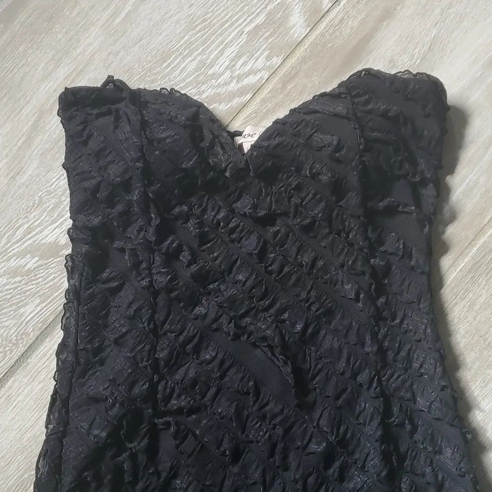 Love Note Love Notes Ruffle Bodycon Strapless Dress - Image 7