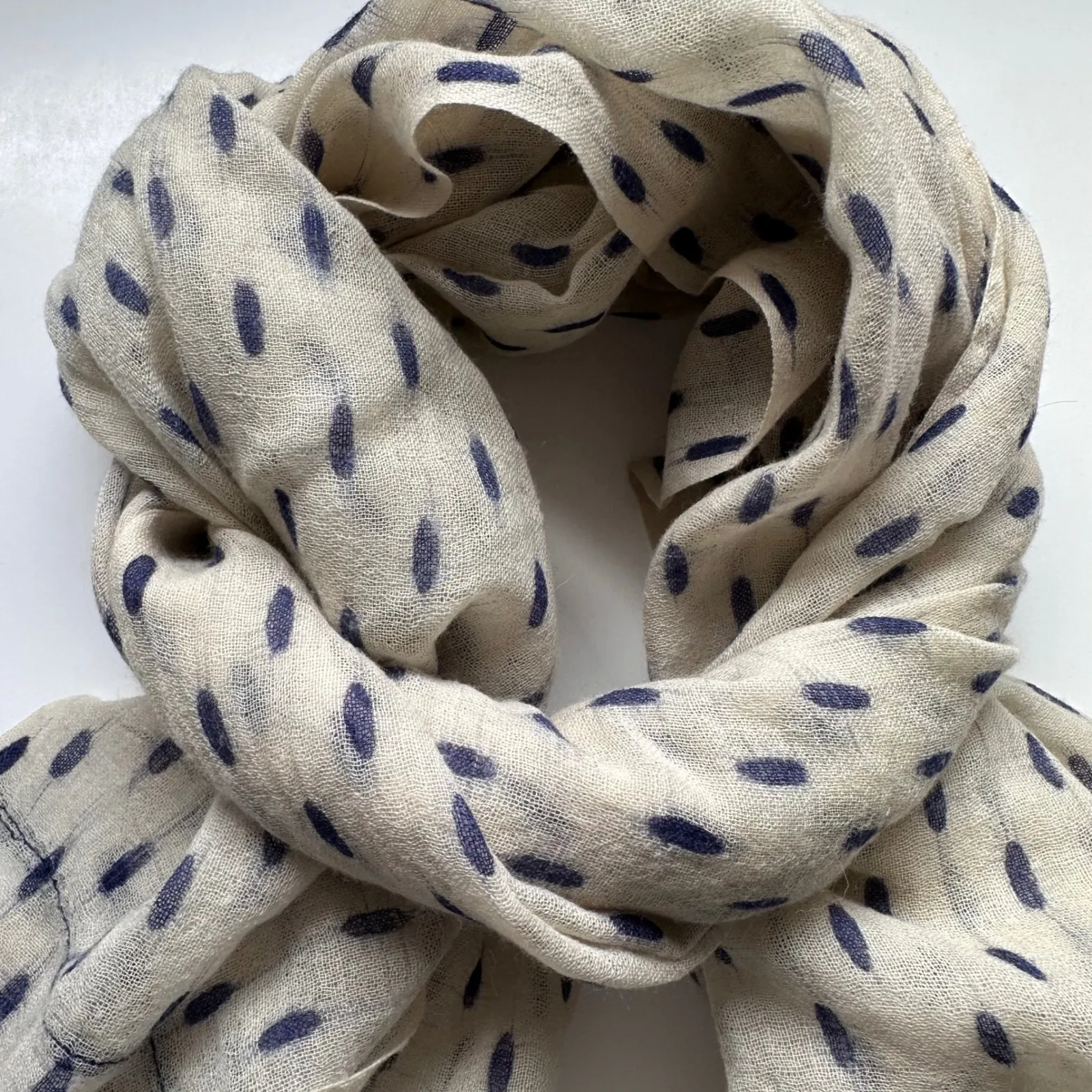Massimo Dutti Wool Scarf Cream Navy Blue Dot Pattern Frayed Lightweight Women - Image 2