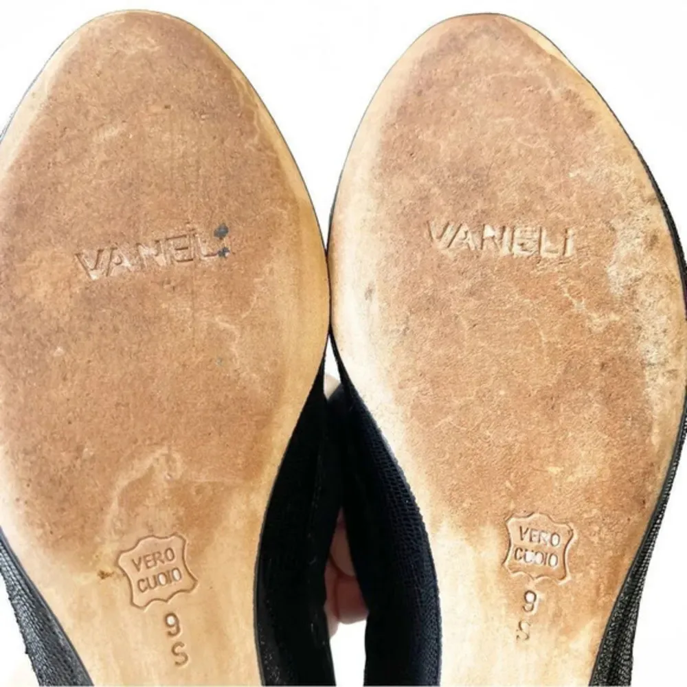 Van Eli Black Leather Embossed Peep Toe‎ Wedge Women’s Size 9.5 Retro Bombshell Black - Image 9