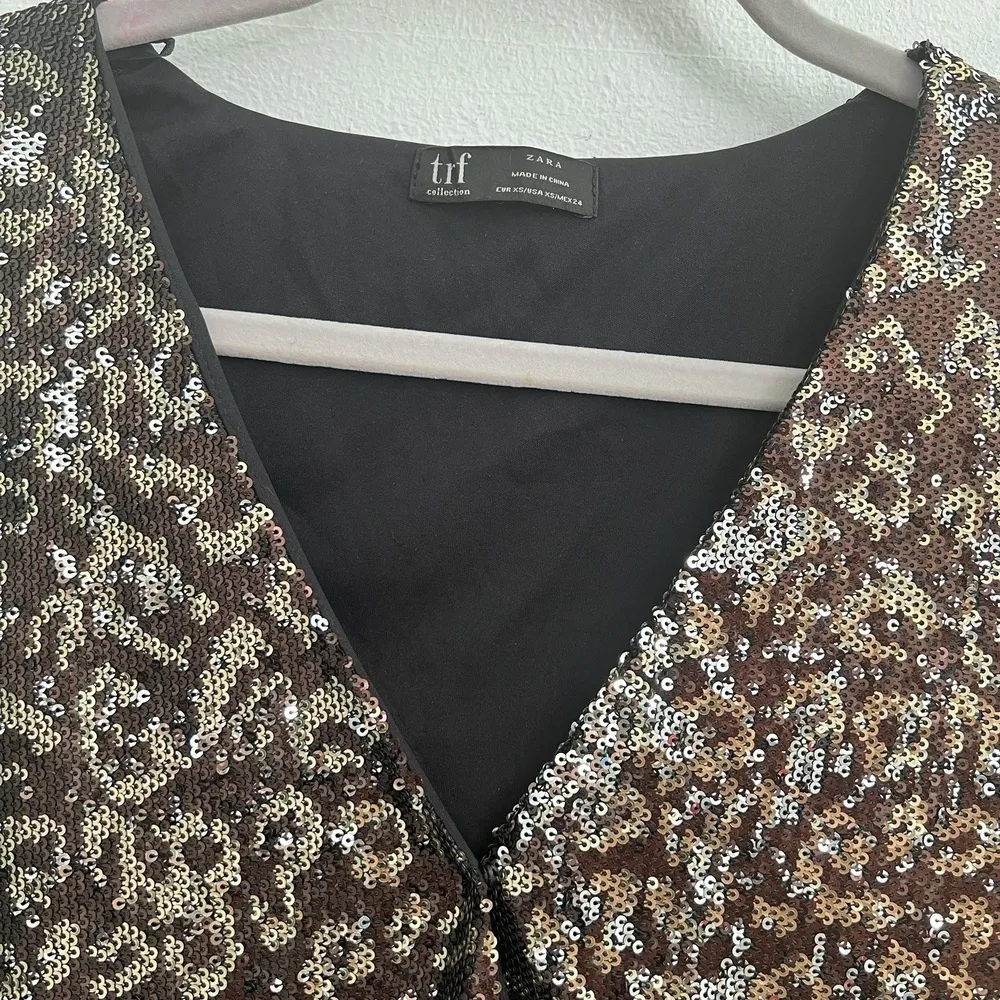 Zara TRF Sequin Blouse Top XSMALL Collection Brown Gold Animal Print Long Sleeve - Image 7