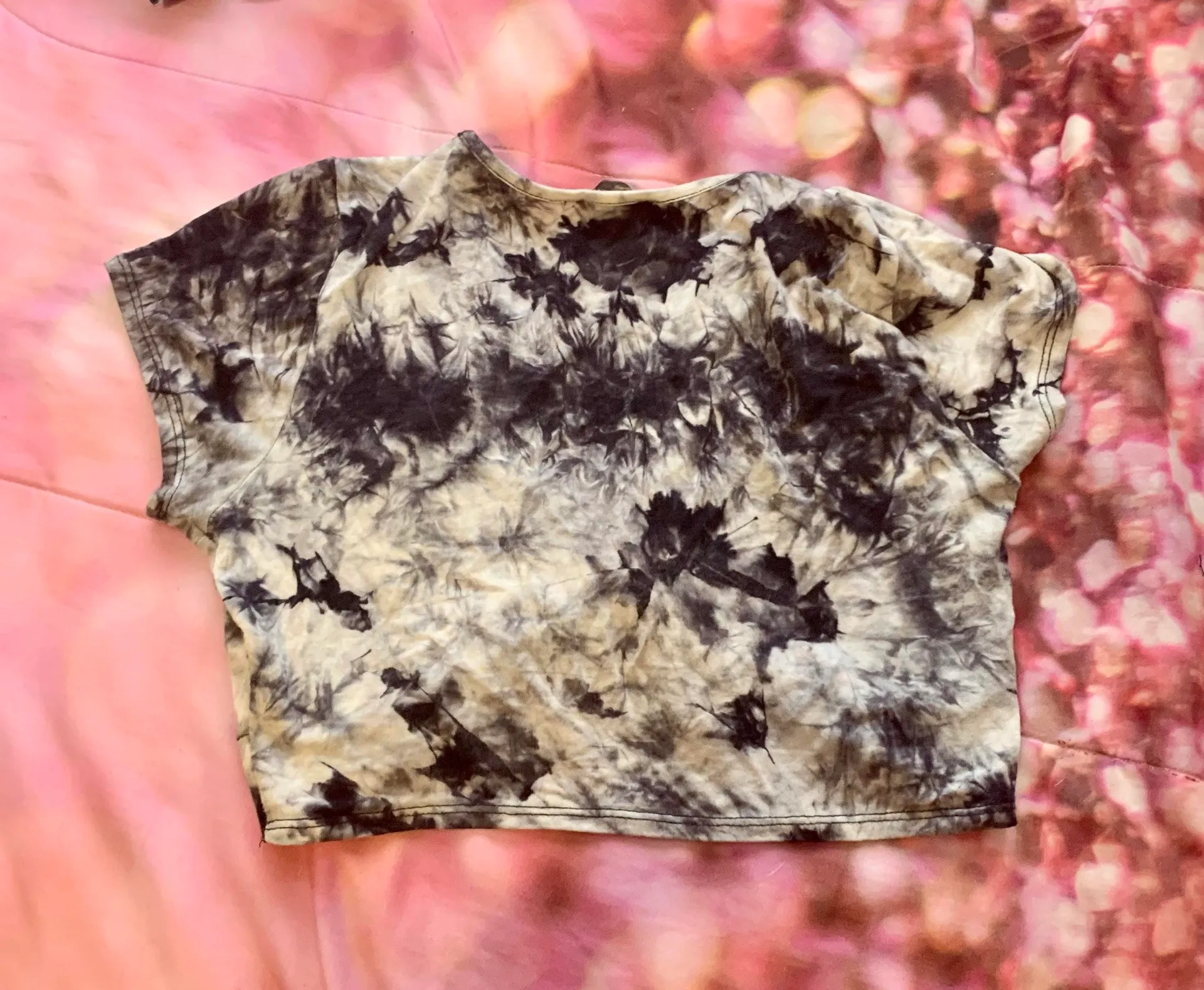 Tie Dye Knotted Front Crop Top - Image 2