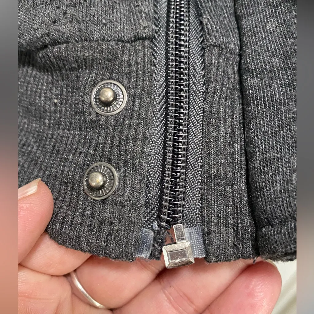 U.S. Polo Assn Dark Gray Quilted Vest Snap/Zip Up Collar Sherpa Size 8 Logo‎ - Image 7