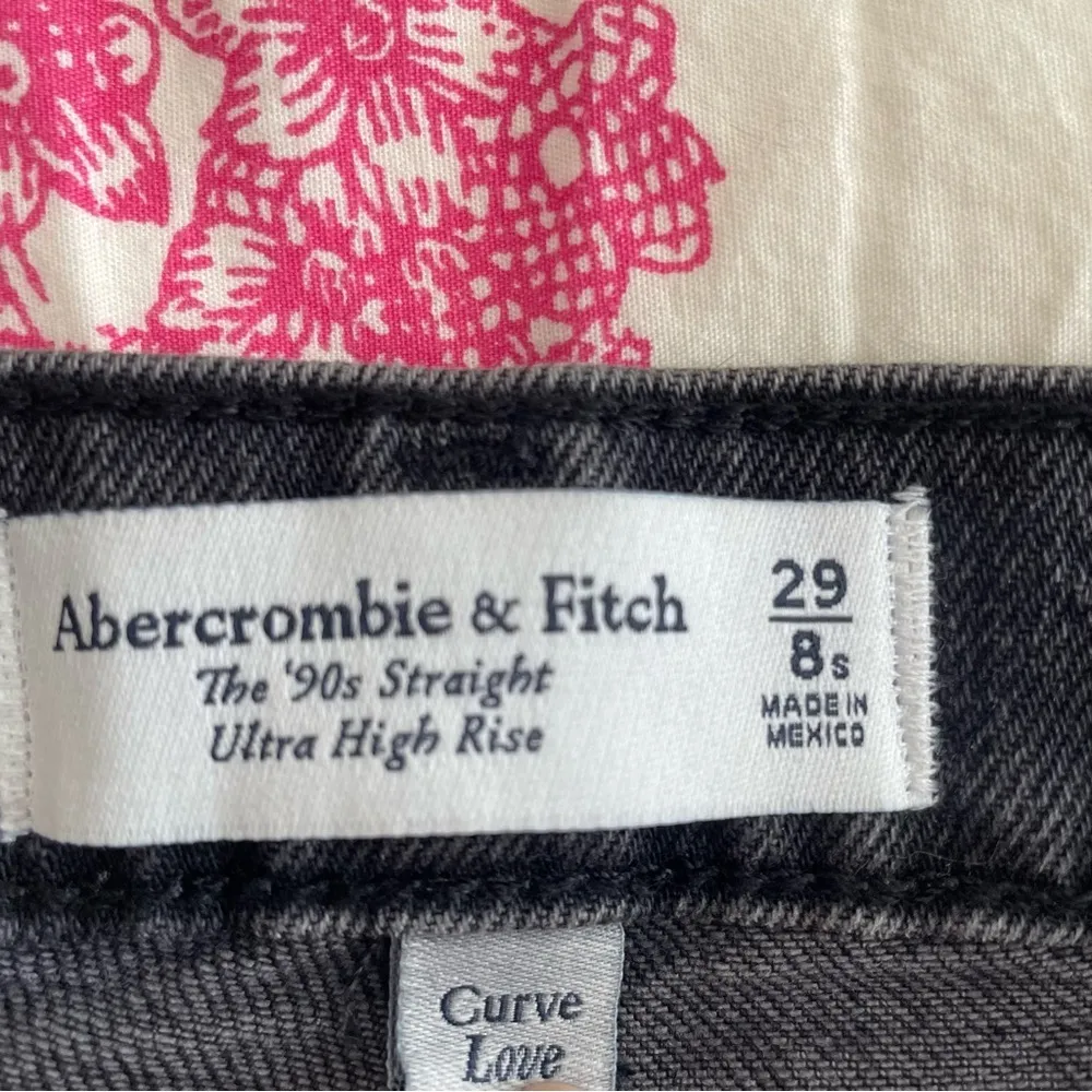 Abercrombie & Fitch Short Curve Love The 90s Straight Ultra High Rise Jeans - Image 3