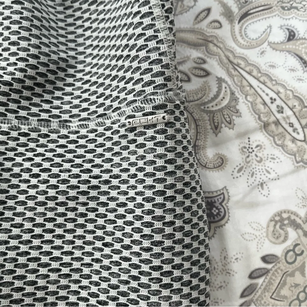 Echt athletic leggings size small - Image 4