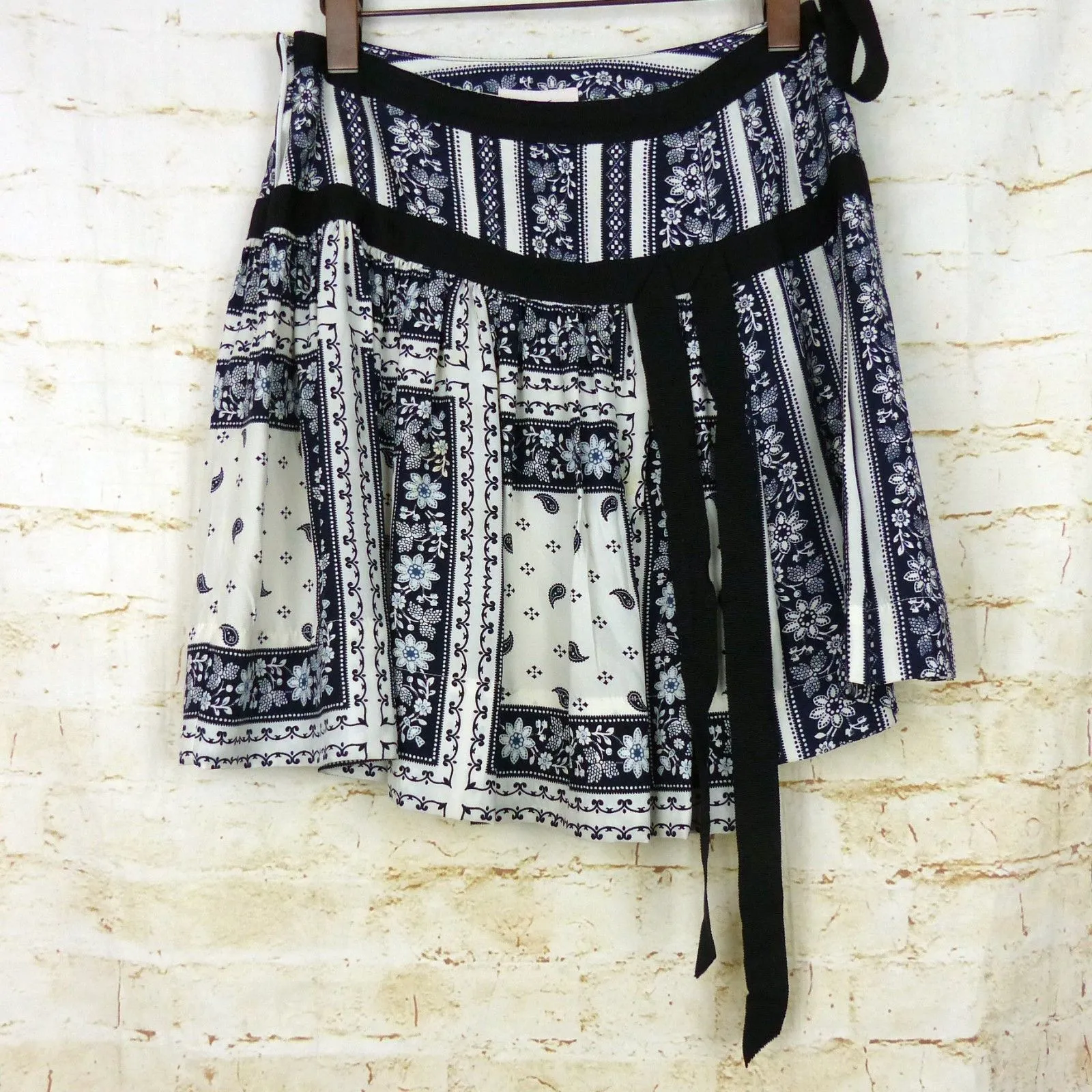 Cinq a Sept Skirt Women 2 Ivory Navy Amory Bandana Floral Pleated Silk Ties FLAW - Image 5