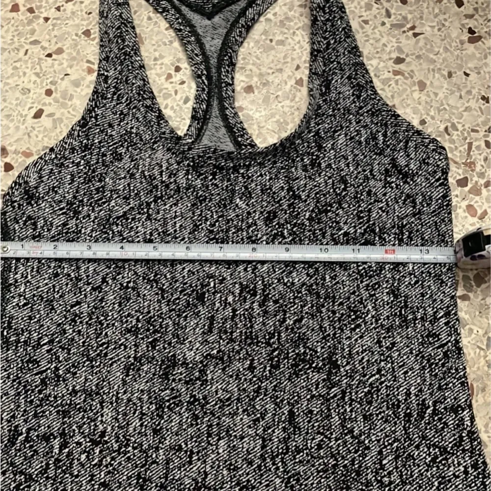 Lululemon Athletica tank top - Image 6