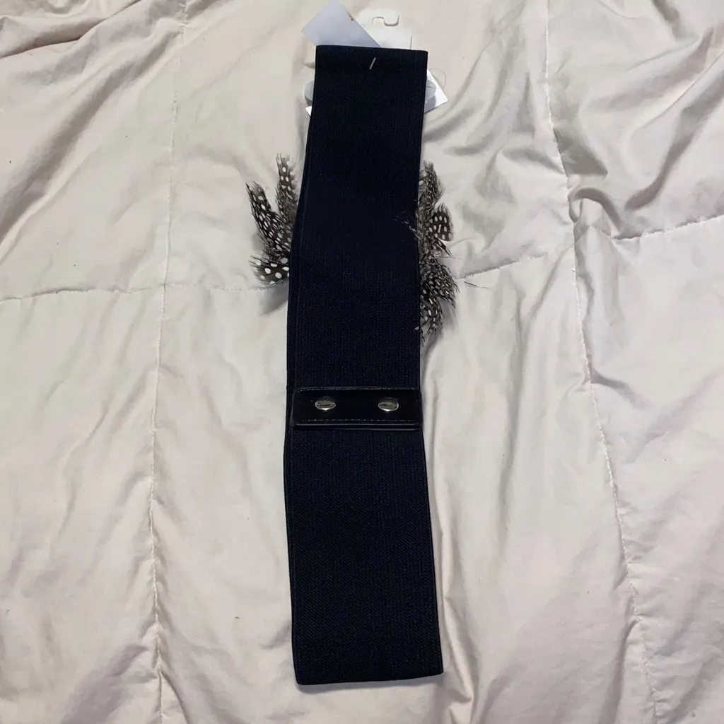 Dots Feather Mid Waist Stretchy Fashion Belt With Button Closure Black - Image 2