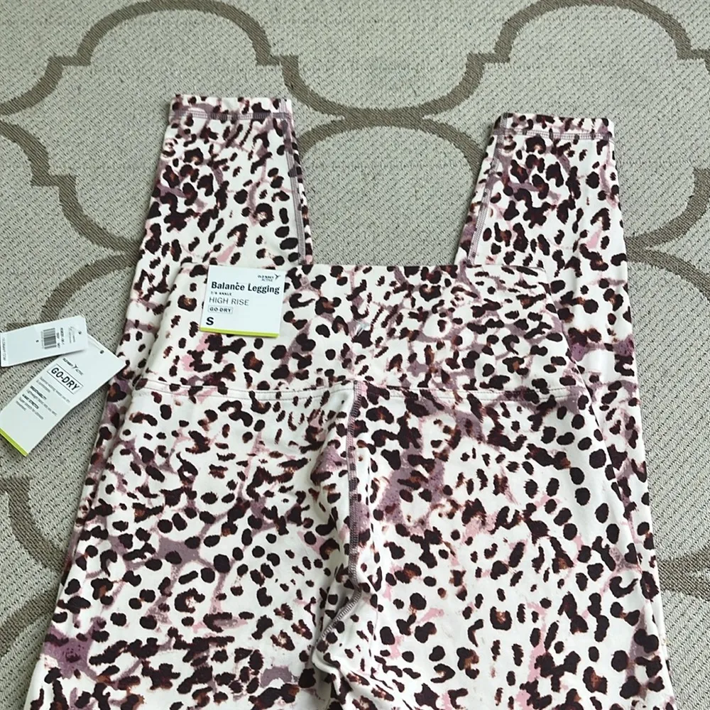 Old Navy balance high rise Pink cheetah 7/8 ankle go-dry Leggings size small - Image 13
