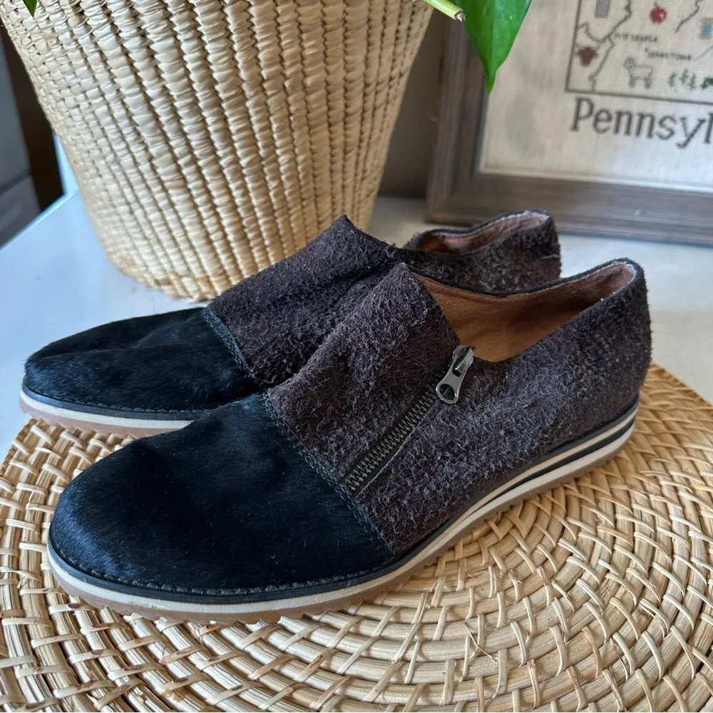 Anthropologie All Black Womens Black Fur Cap Pony Hair Zipper Flat Leather 40 - Image 2