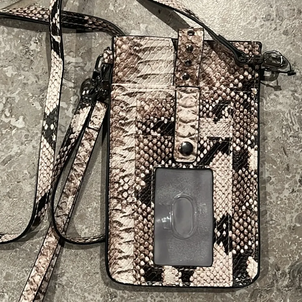 INC Ashlii Small Phone Wristlet Sleek Snake, New w/o Tag, Retail $40 - Image 4