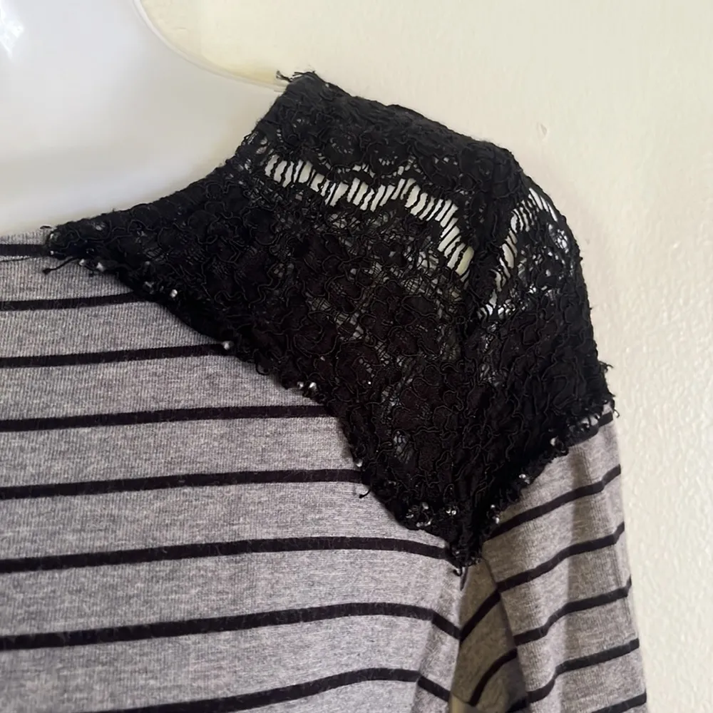 Motherhood Maternity top with lace shoulders - Image 7
