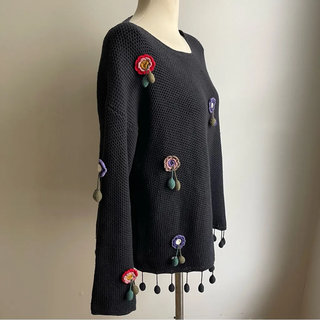 Vintage 80s Carole Little Crochet Pom Pom Sweater Knit Cotton Flower Medium Black - Image 4