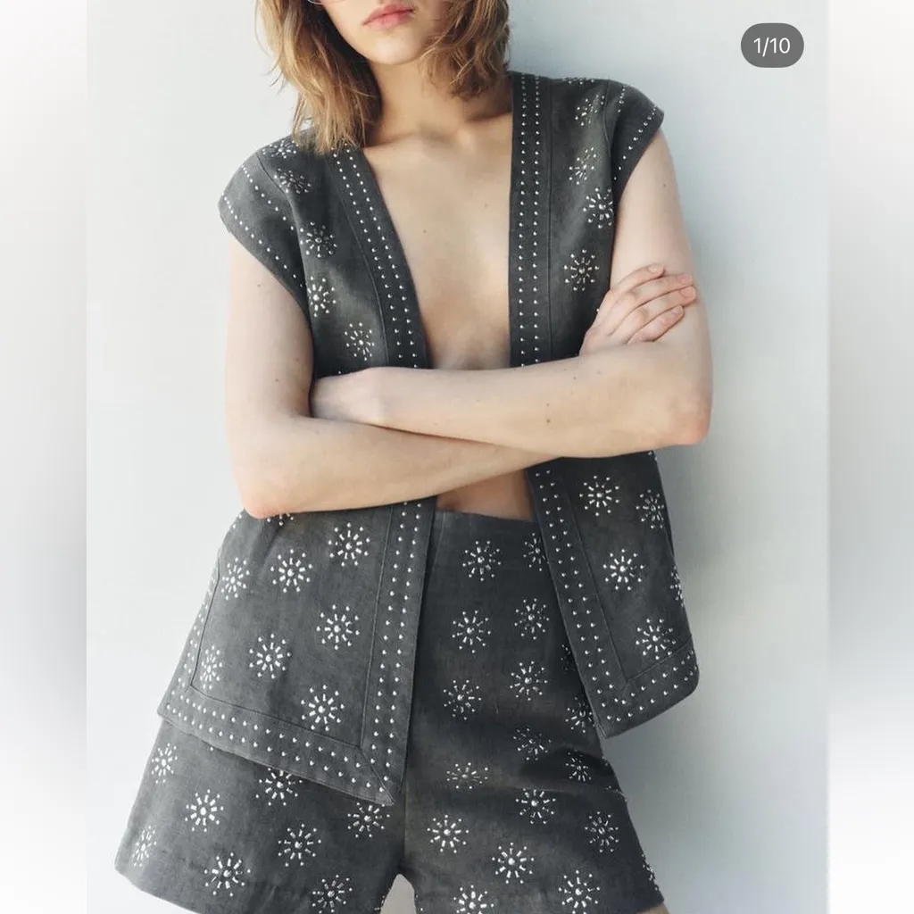 NWT Sold Out Zara embellished linen gray metallic stuffed vest large - Image 2