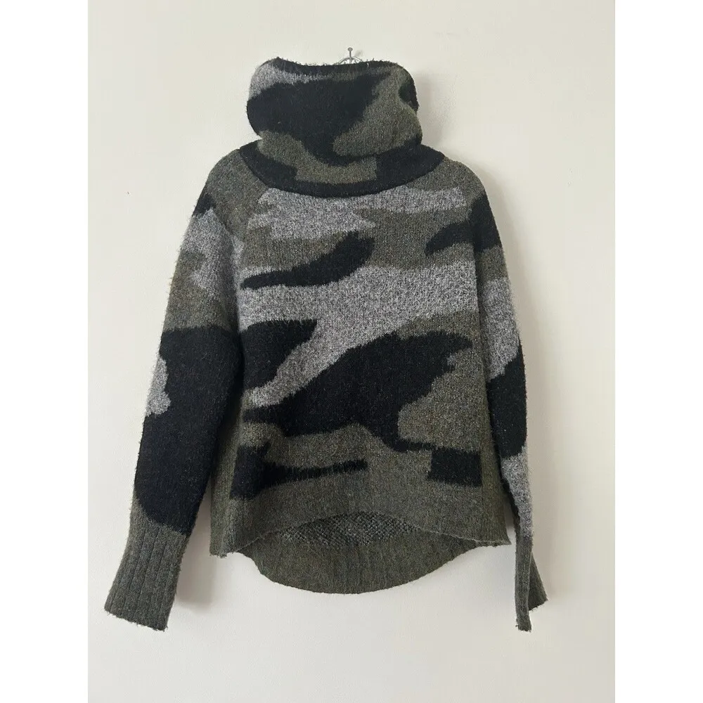 Anthropologie Cobie Funnel Neck Camo Sweater Size Small Cozy & Comfortable - Image 11