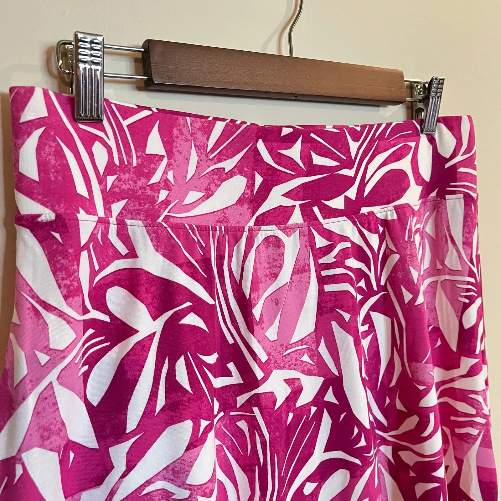 Coolibar Skirt Marigot Midi Skirt Pink White Floral UPF50+ Sun Protection Large - Image 4